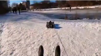 Как себя прокатить зимой - смотреть видео (0:25)