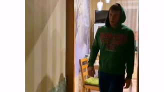 Когда остался дома один - смотреть видео (0:19)