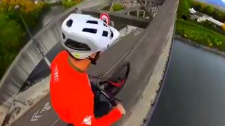 Аж сердце замерло - смотреть видео (0:21)