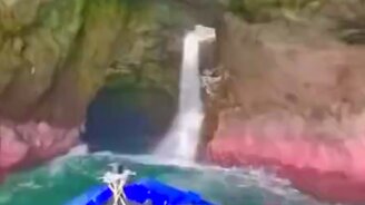 Морская пещера в Напали (Гавайи) - смотреть видео (0:36)