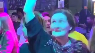 Танцевать охота всем - смотреть видео (0:08)