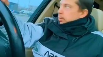 Как вести себя во время заноса - смотреть видео (0:15)