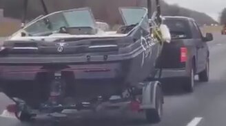 Неаккуратная перевозка - смотреть видео (0:40)