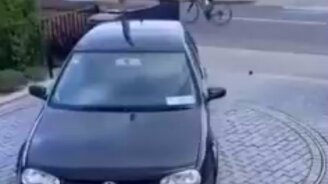 Когда лень разворачиваться на авто - смотреть видео (0:15)