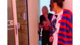 Разыграли друга вдвоём - смотреть видео (0:24)