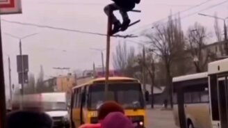 Возвысился над городской суетой - смотреть видео (0:14)