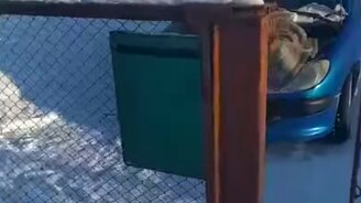 Как люди прогревают двигатель в мороз - смотреть видео (0:32)