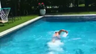 Хозяин, давай спасу - смотреть видео (0:07)