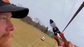 Как воссоздать звук стрельбы из бластера - смотреть видео (0:17)