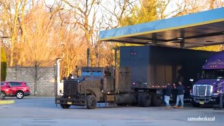 Дальнобойщик-творец - смотреть видео (1:01)