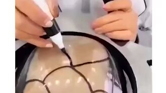 Приклеили волосы - смотреть видео (0:42)