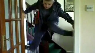 Маленький человек-паук - смотреть видео (0:17)