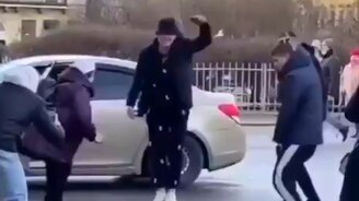 В пляс охота в любом возрасте - смотреть видео (0:15)