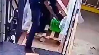 Повезло не покалечиться - смотреть видео (0:35)