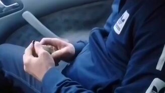 Хотел посмотреть гранату в машине - смотреть видео (0:28)