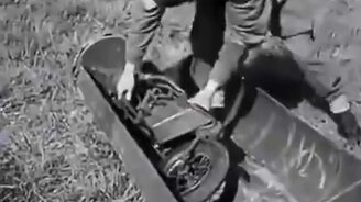 Компактный мопед из прошлого - смотреть видео (0:15)