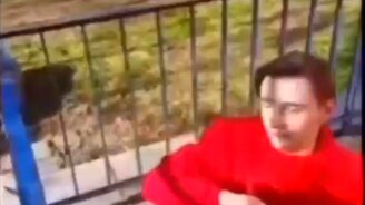 Умудрился ничего не уронить - смотреть видео (0:08)