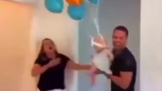 Розыгрыш с малышкой - смотреть видео (0:08)