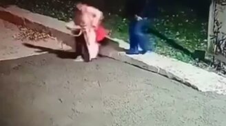 Женская обувь из цемента - смотреть видео (0:11)