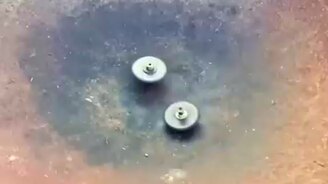 Игра в волчков по-серьёзному - смотреть видео (0:15)