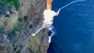 Тарзанка для безумцев - смотреть видео (0:12)