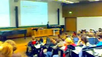 Фанат на лекции - смотреть видео (1:37)