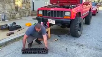 Шлифовка головки блока цилиндров своими руками - смотреть видео (0:09)