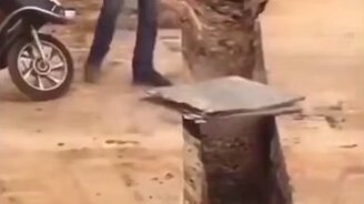 Провальный проезд через канаву - смотреть видео (0:10)