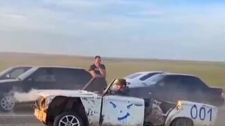 Что ты за авто такое? - смотреть видео (0:16)