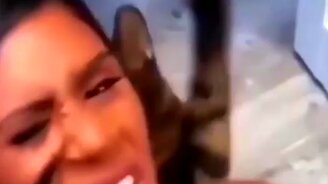 Ты и так красивая, глупышка! - смотреть видео (0:05)