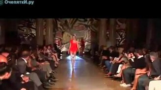 Что у неё с ногами - смотреть видео (0:41)