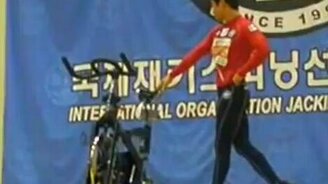 Гимнастика по-корейски - смотреть видео (1:54)