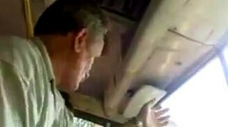 Нервный инструктор - смотреть видео (3:37)