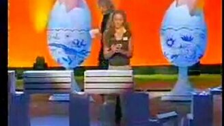 Разбил рукой плиты - смотреть видео (2:02)