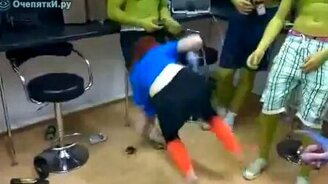 Закрутилась - смотреть видео (0:19)