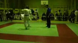 Неожиданный нокаут - смотреть видео (0:15)