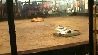 Бои роботов - смотреть видео (1:37)