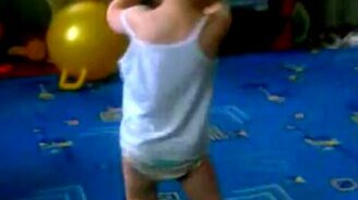 Крутим попой - смотреть видео (0:42)