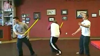 Ударил по лицу - смотреть видео (0:22)