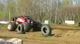 Кувырок на вездеходе - смотреть видео (0:47)