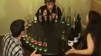 Бутылочные музыканты - смотреть видео (0:47)