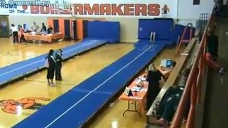 Слишком разогналась - смотреть видео (0:09)