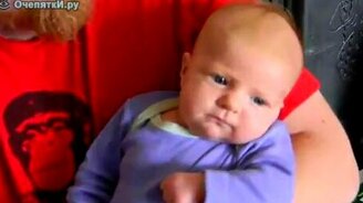 Папа успокаивает сына - смотреть видео (1:35)