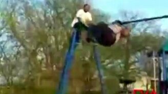 Полёт с качели - смотреть видео (0:29)