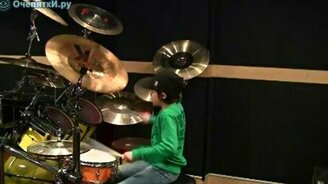 10-летний барабанщик - смотреть видео (4:36)
