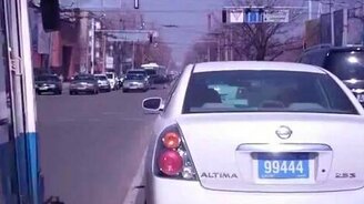 Смелый автобус - смотреть видео (0:17)