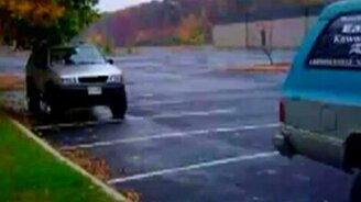 Чёткая парковка - смотреть видео (0:08)