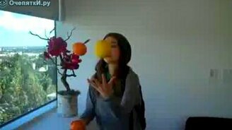 Жонглёрша - смотреть видео (0:33)