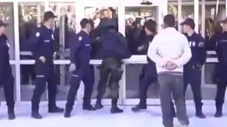 А ну пустить меня! - смотреть видео (0:06)