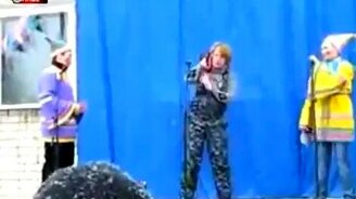 Силач с гирей - смотреть видео (0:38)